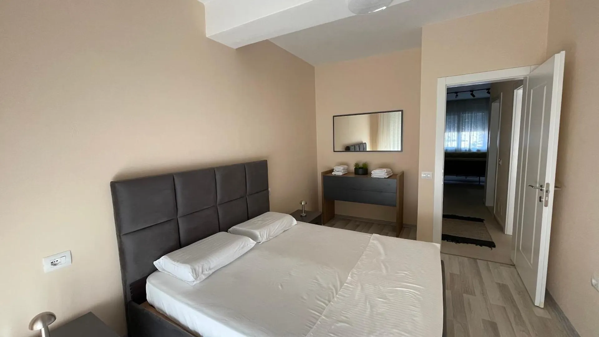 New Bazar - 2 Rooms Apartment Tirana 0*,  Albania